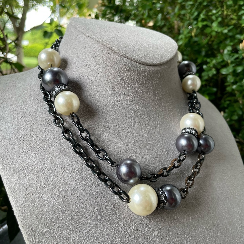 Beautiful vintage bijouterie…